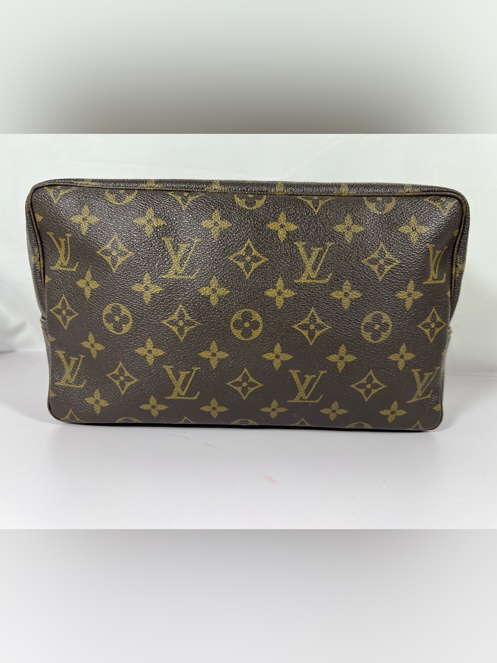 3092: Louis Vuitton Trousse Toilette 28 Monogram Cosmetic Travel Case
